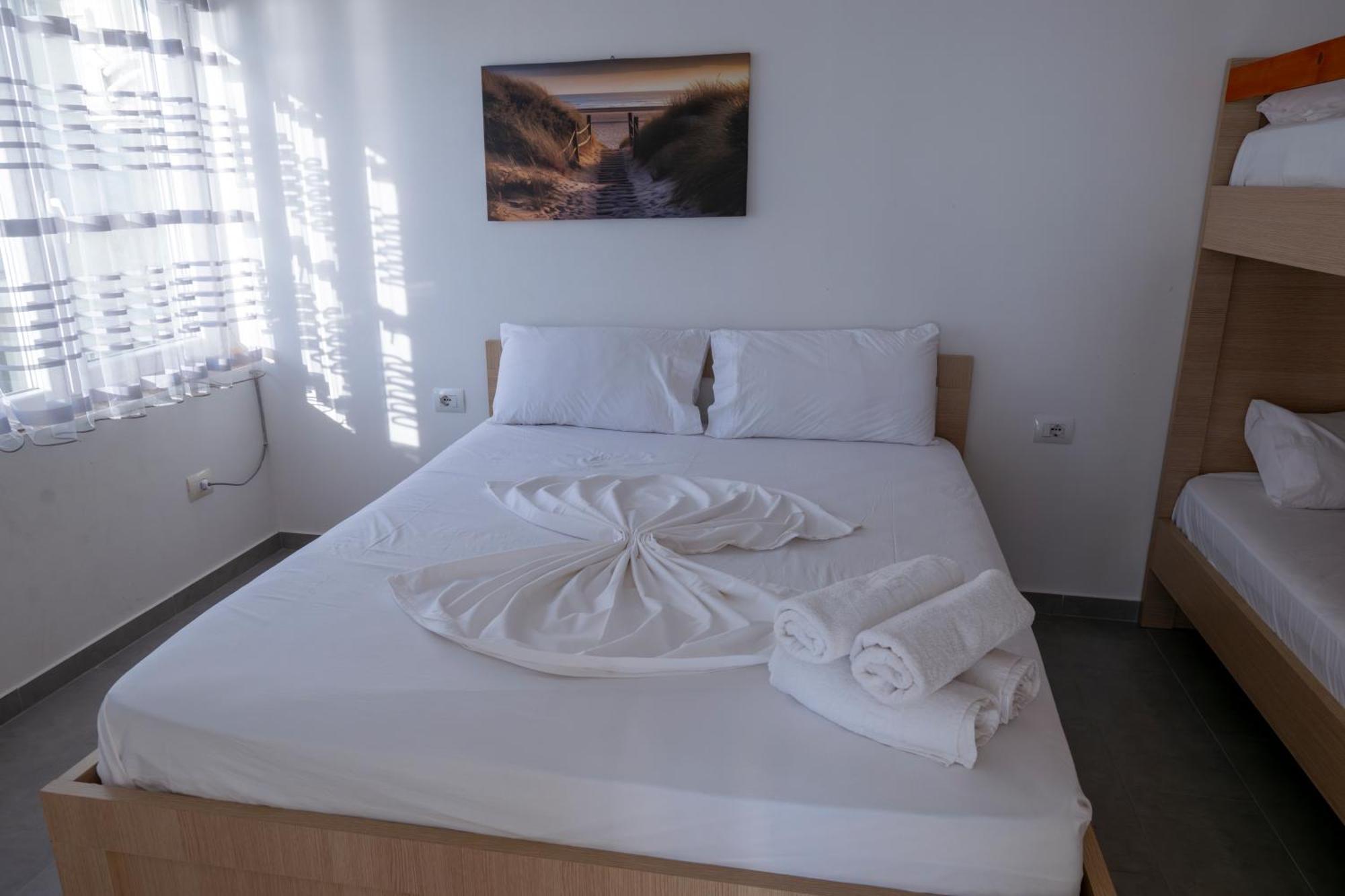 Roxhensi Apartman Shëngjin Kültér fotó